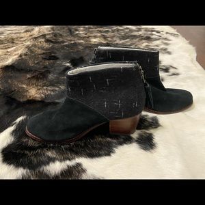 Black TOMS booties